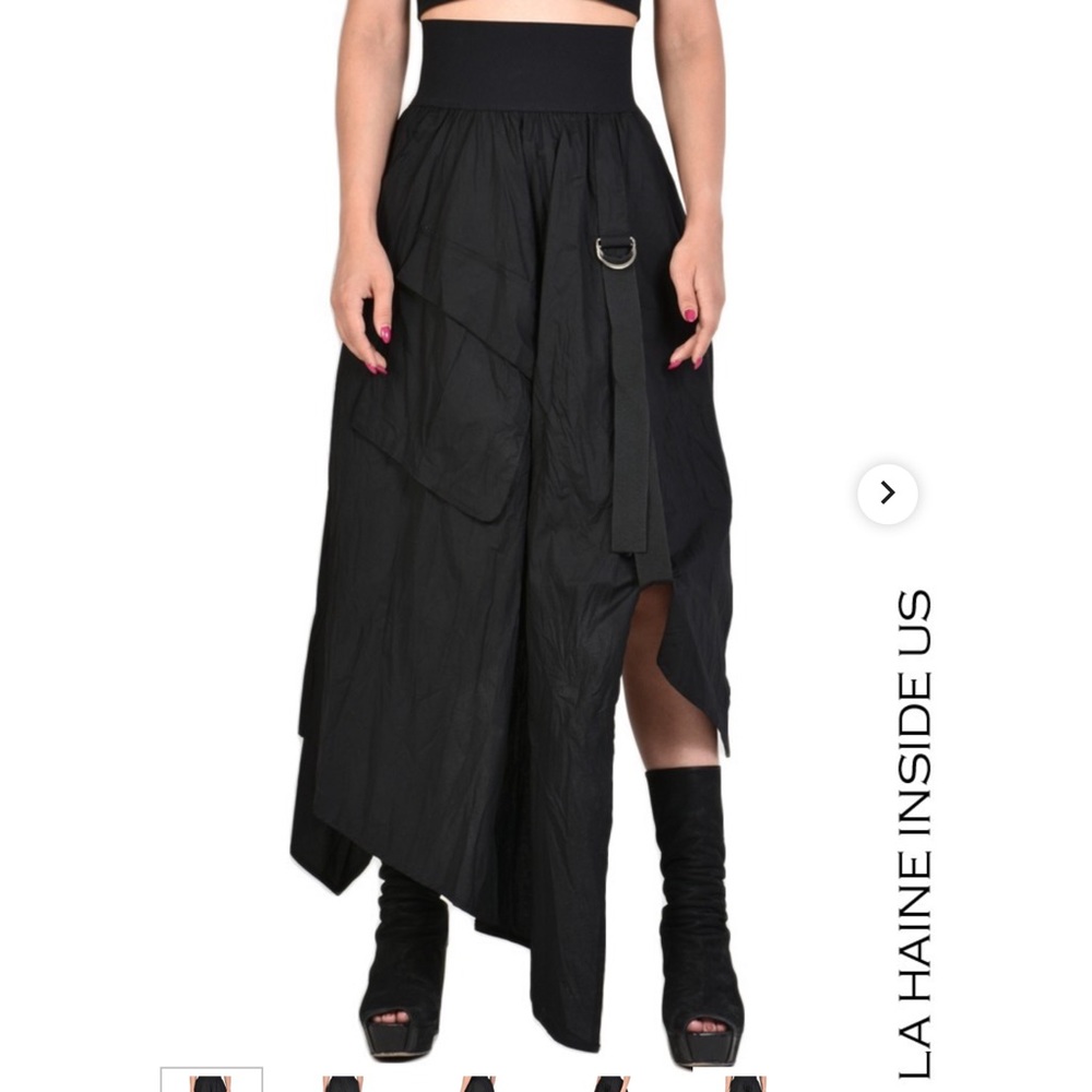 La Haine Inside US black Assymetrical Skirt Size small